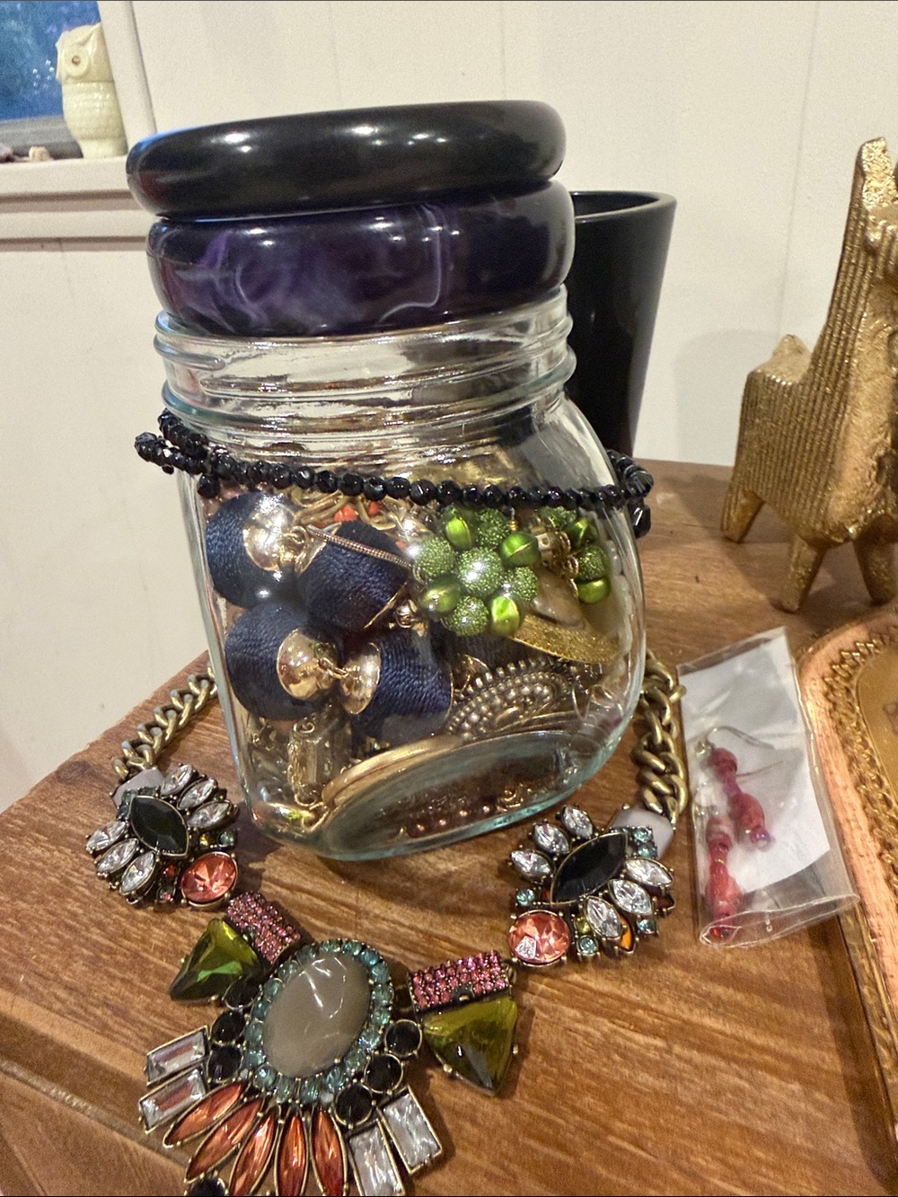 Midnight Garden: An Olivia Welles statement mystery journey of jewelry - Picture 6 of 11